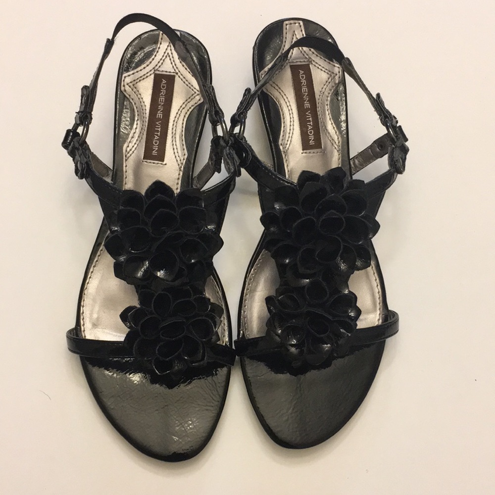 Adrienne Vittadini Black flower sandals 7.5